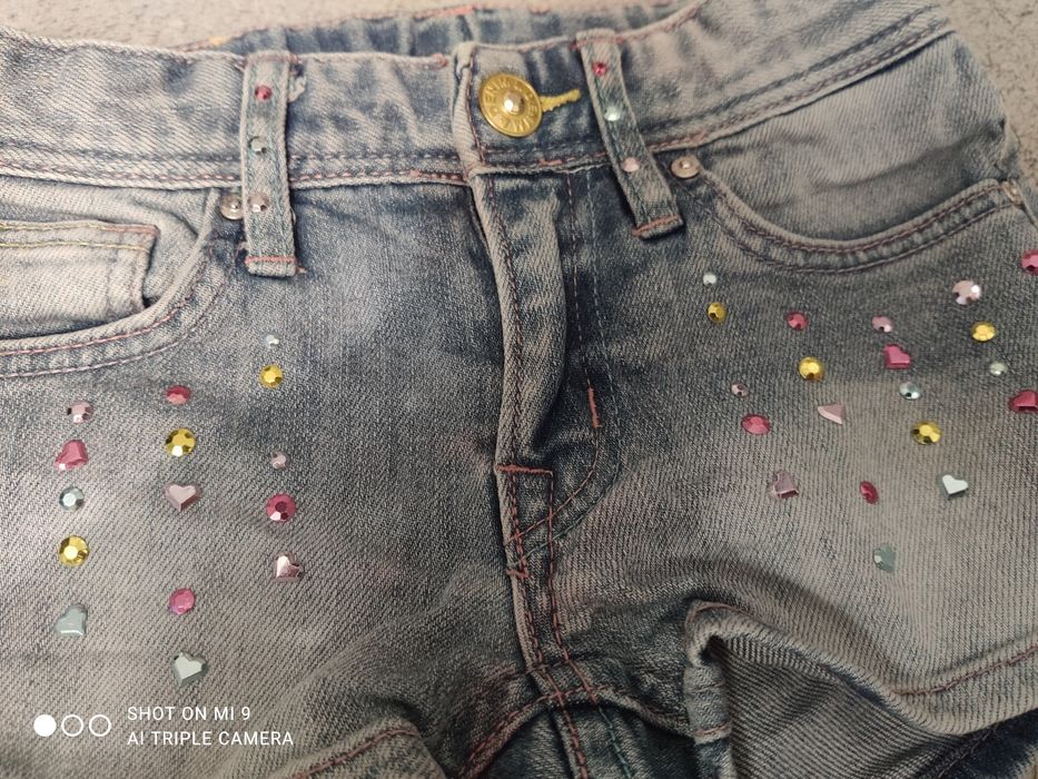 Spodenki jeansowe z cyrkoniami 104