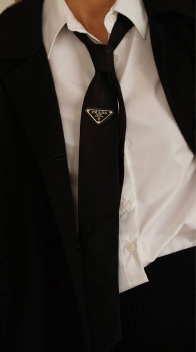 Галстук в стилі prada