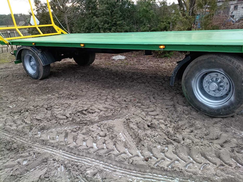 Przyczepa rolnicza do przewozu bel