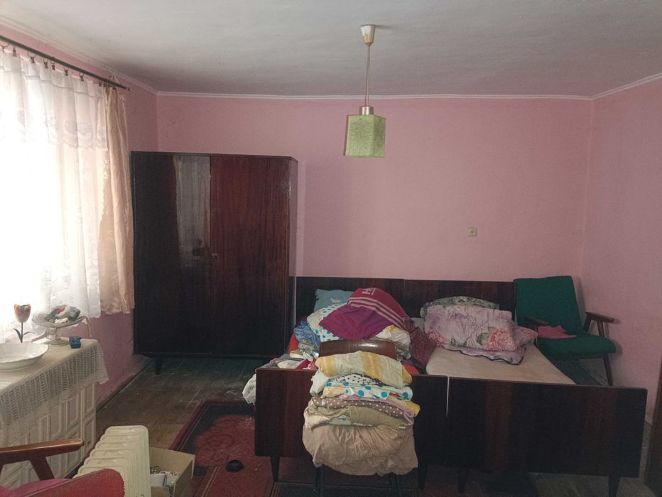 НЕВЕЛИКИЙ 54 кв.м., КОМПАКТНИЙ будинок у житловому стані, тиха вулиця