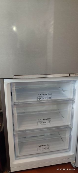 Холодильник Samsung