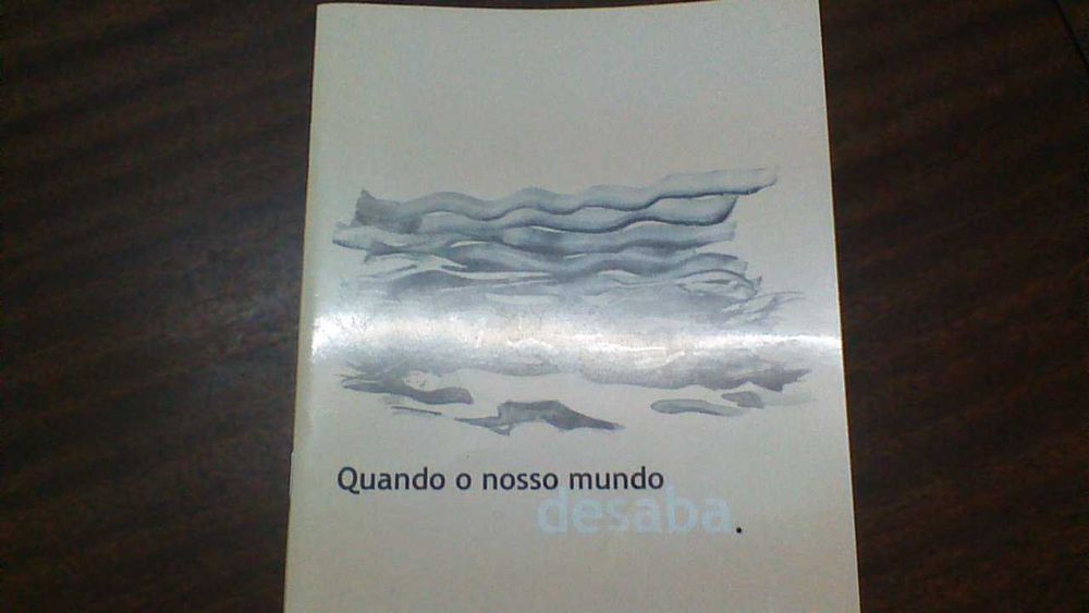 Antidepressant Book - When Our World Crumbles64741220640002120