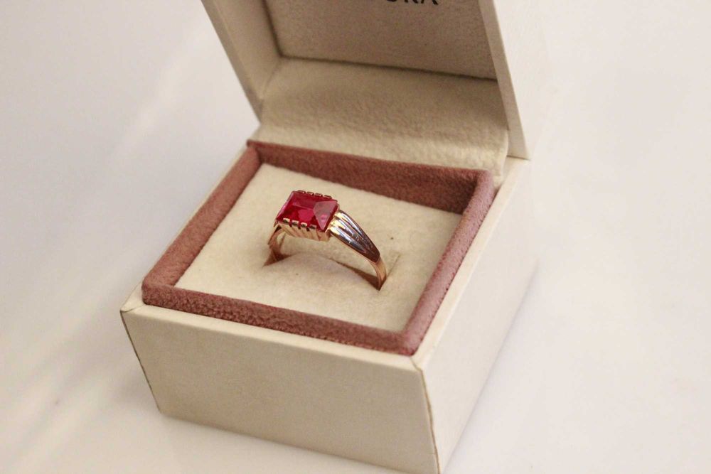 Pierścionek rubin 14ct/583 2,43 g radziecki ZSRR
