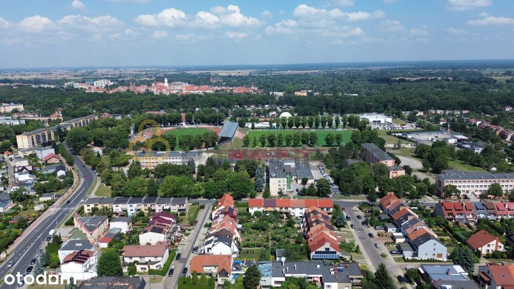 Dom w zabudowie szeregowej, os. Sportowe
