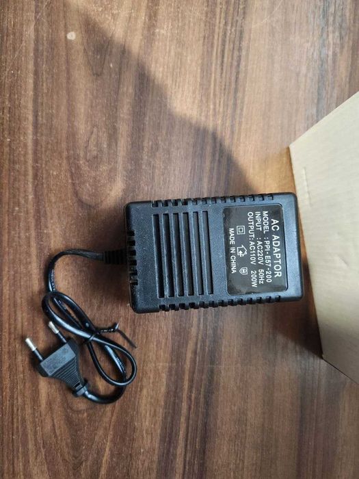 Перетворювачі напруги з 220v/110v 50\200\450\1000 Вт