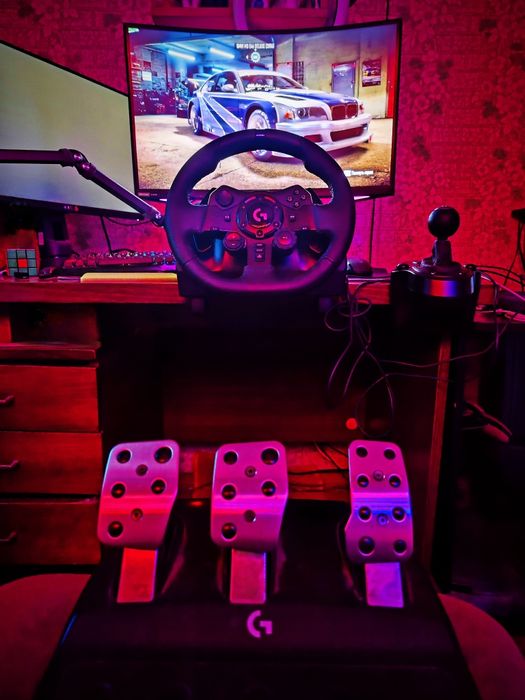 Руль Logitech G923