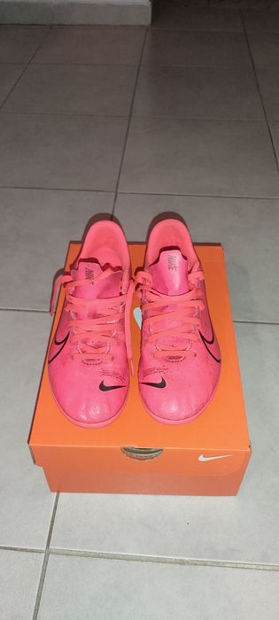 Chuteiras Nike Tamanho 40 como novas