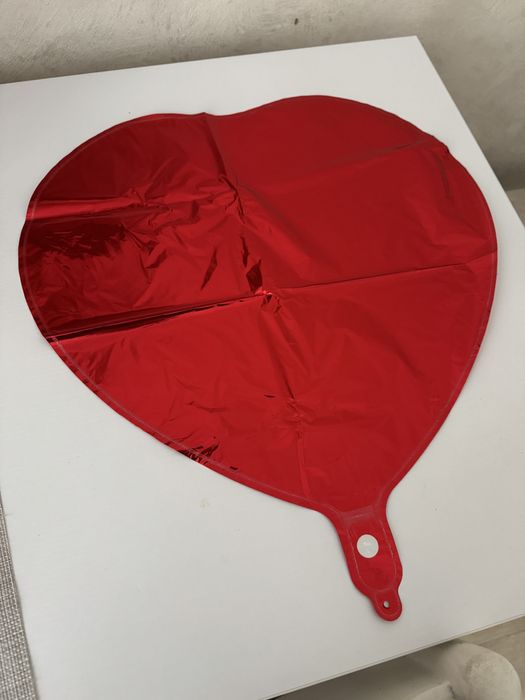 Великі фольговані червоні повітряні кульки до Дня Святого Валентина