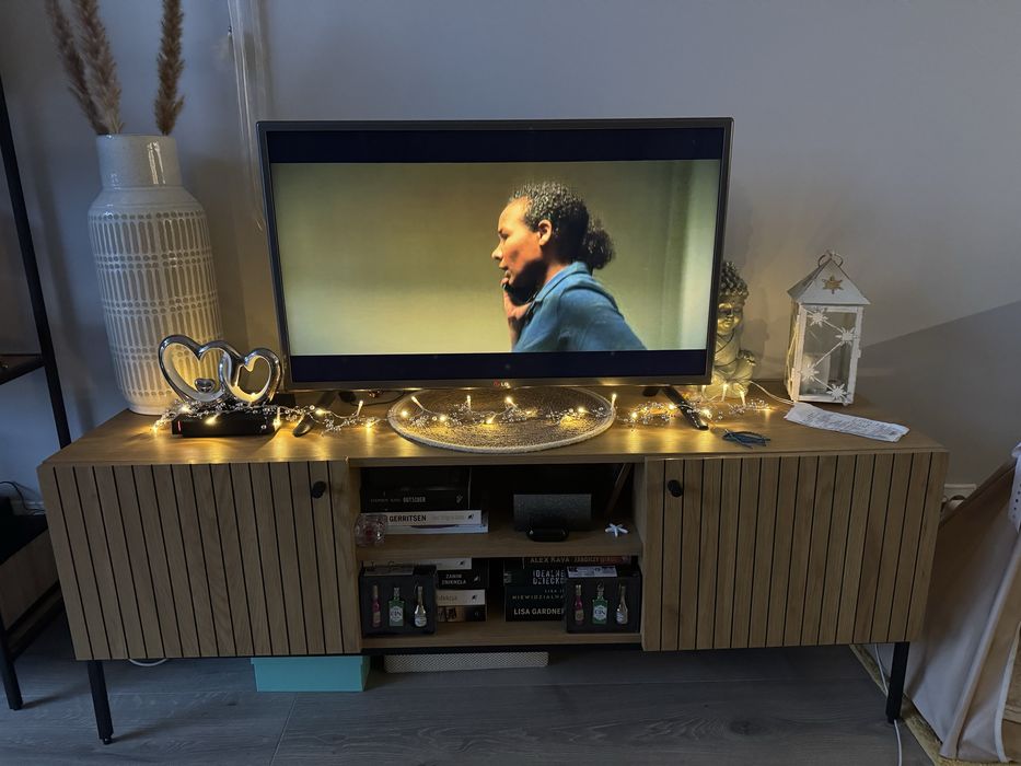 Zlozona szafka rtv cieply dab / czern 134x30x38