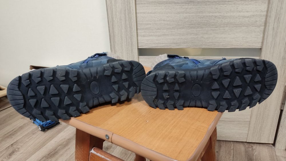 Зимові чоботи на хлопчика