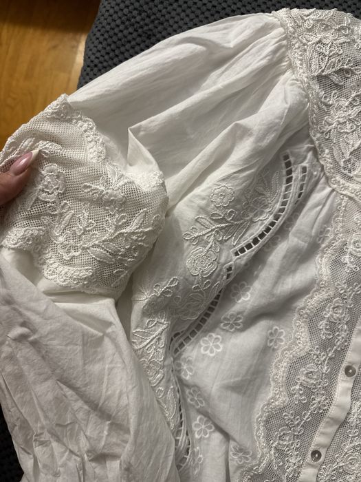 Неймовірно гарна Блуза zara , нова , розмір м-хл