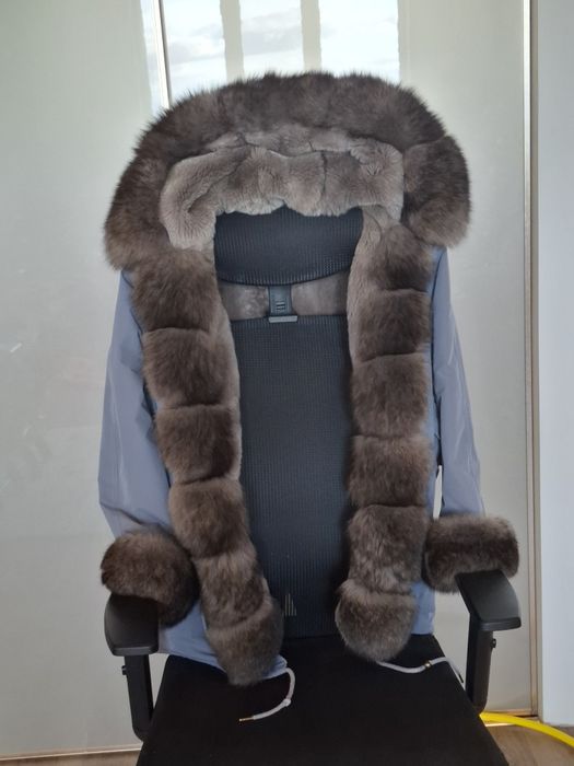 Жіноча куртка парка з натуральним хутром xl всередині та зверху.