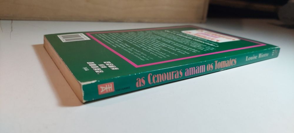 As Cenouras amam os Tomates - Louise Riotte