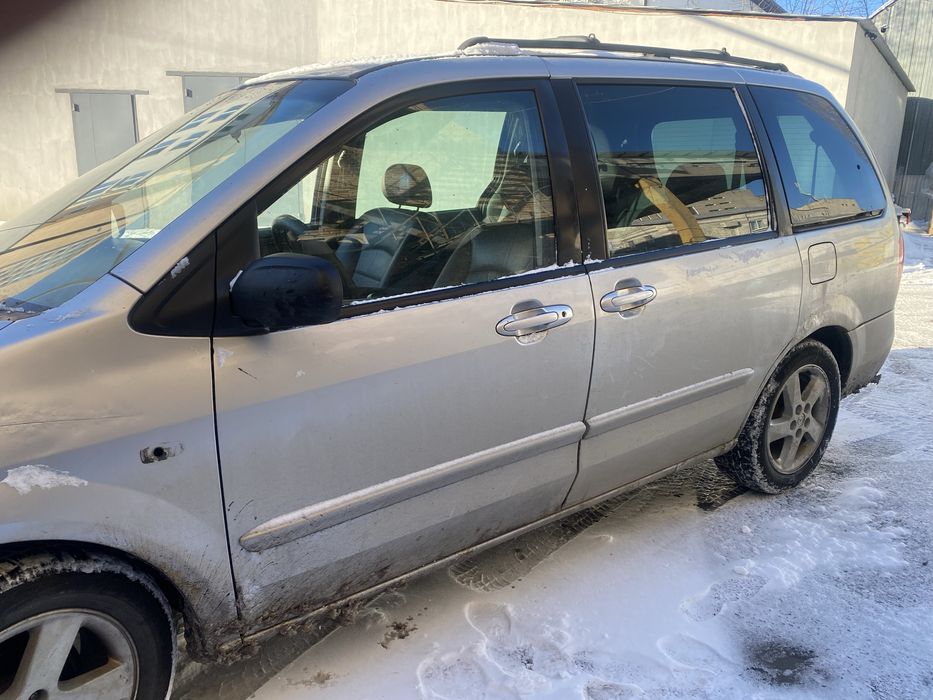Продам авто мазда MPV