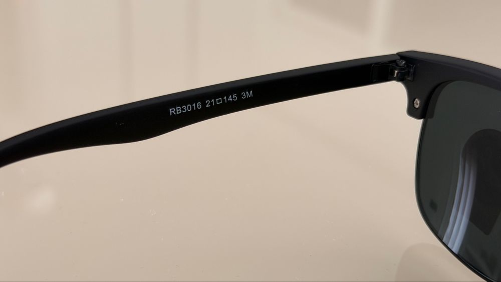 Oculos Rayban Clubmaster rb3016