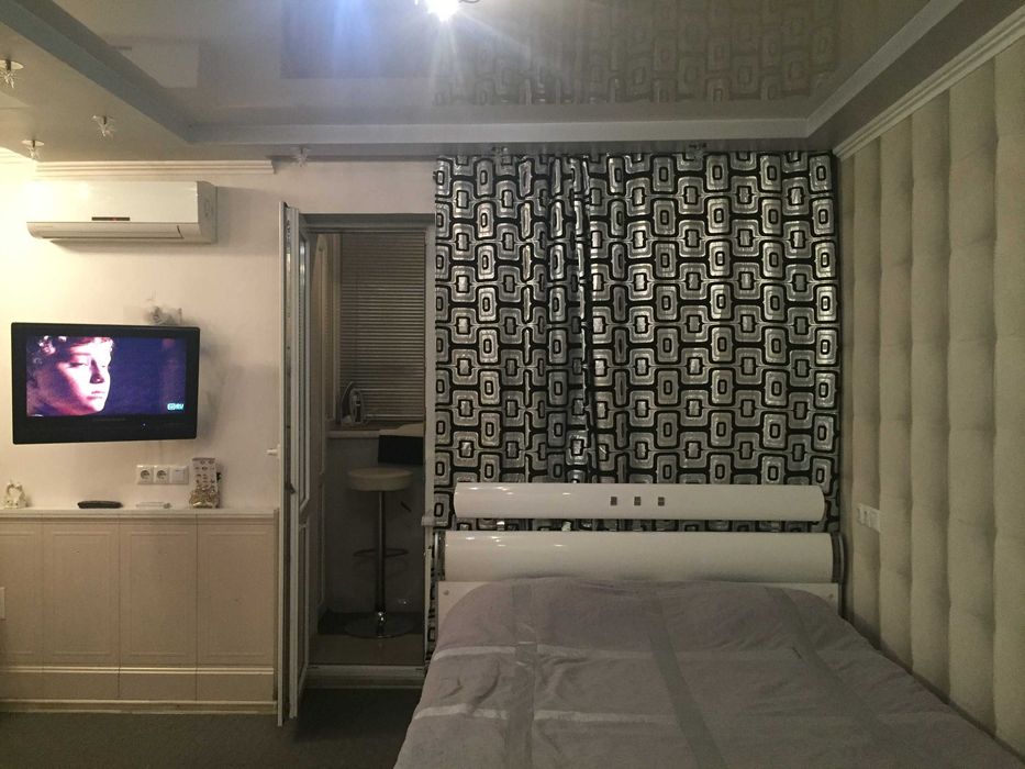 Почасово, неделю или месяц - начало Троещины с газом на 2 этаже