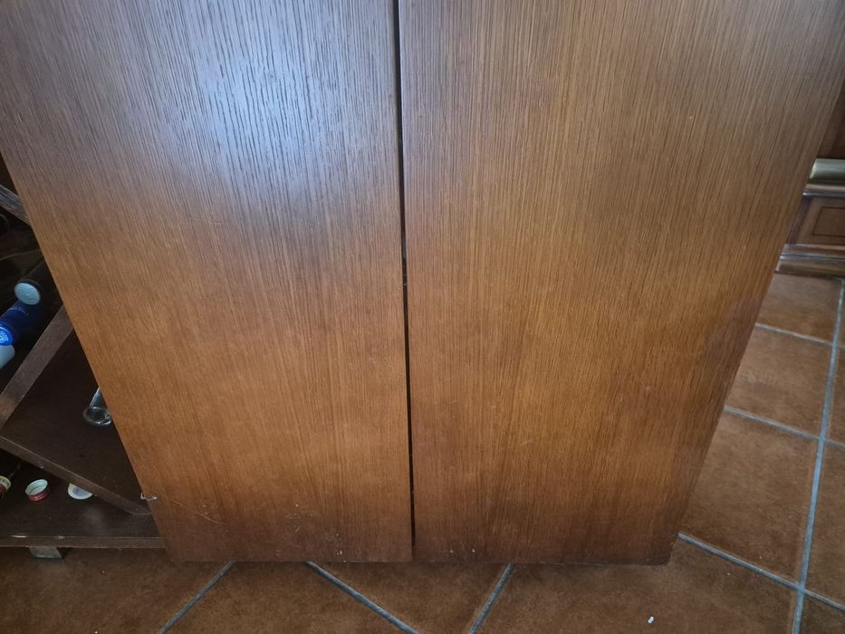 Garrafeira madeira