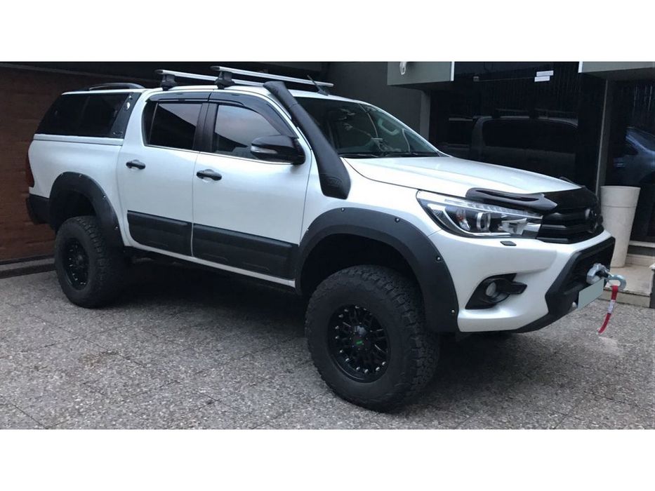 Toyota Hilux 2015- рр. Розширювачі колісних арок (2015-2020, АБС, на болтах)