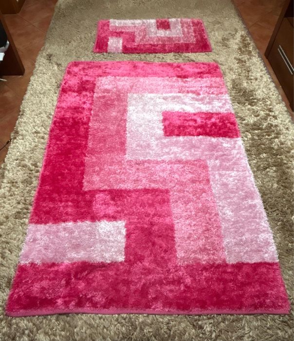 Carpete grande e tapete pequeno para venda