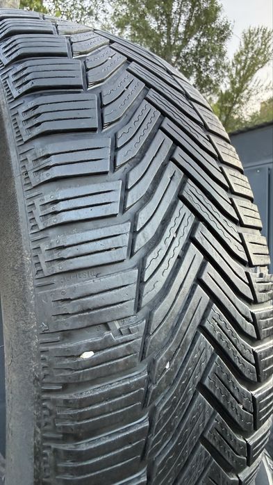 Шини зимові 215/65 r16 Michelin