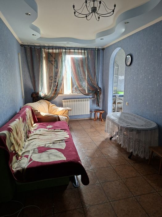 Салтовка, 625 м/р, ул Амосова, 25. Сдам 3 кв-ру.