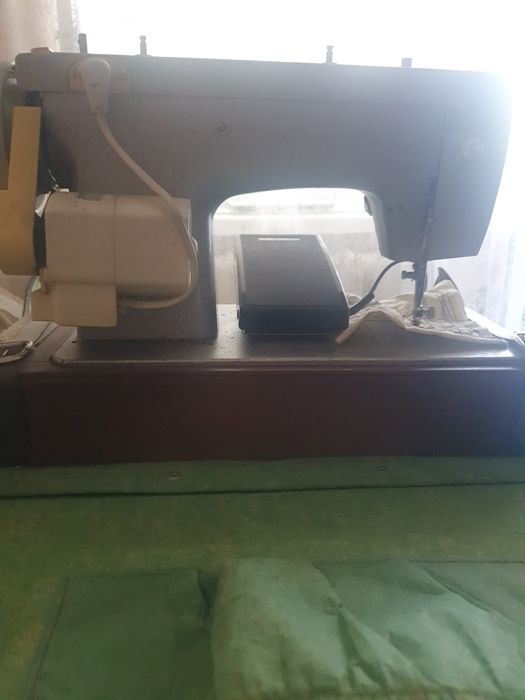 Швейная машинка Чайка142-М