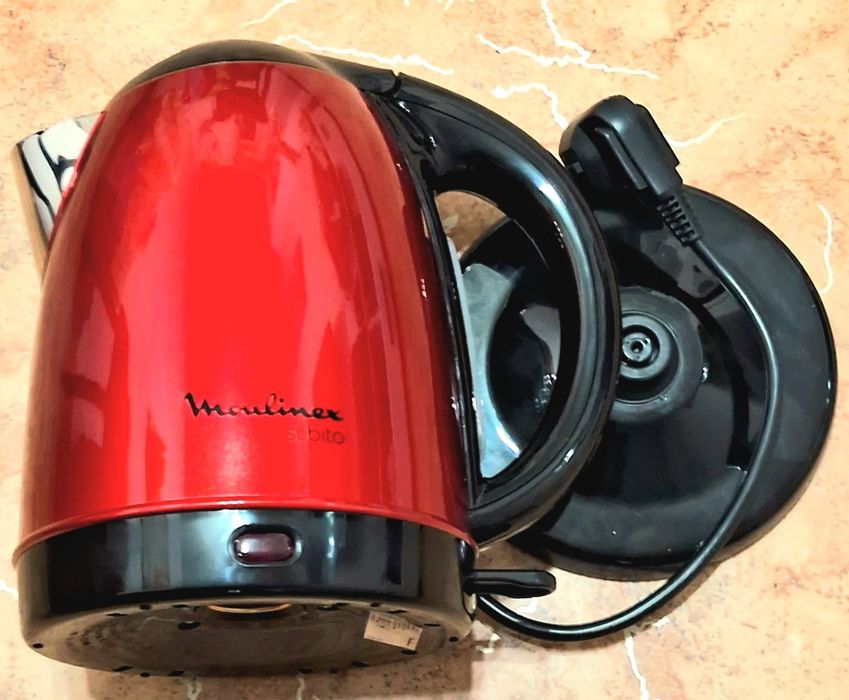 Електрочайник Moulinex Subito BY530