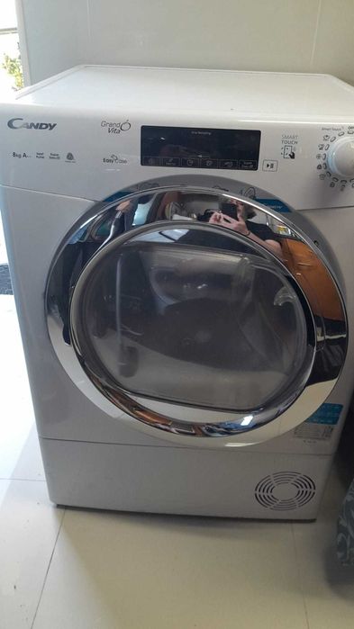 Máquina de secar roupa