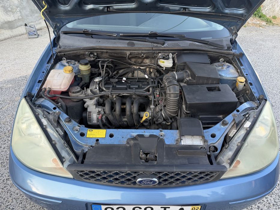 Ford focus 1.4 zetec se gasolina 2002 em bom estado negociavel