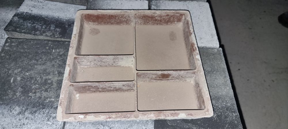 Форми для тротуарної плитки  поліурітанові, пластикові