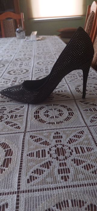 Buty na obcasie.