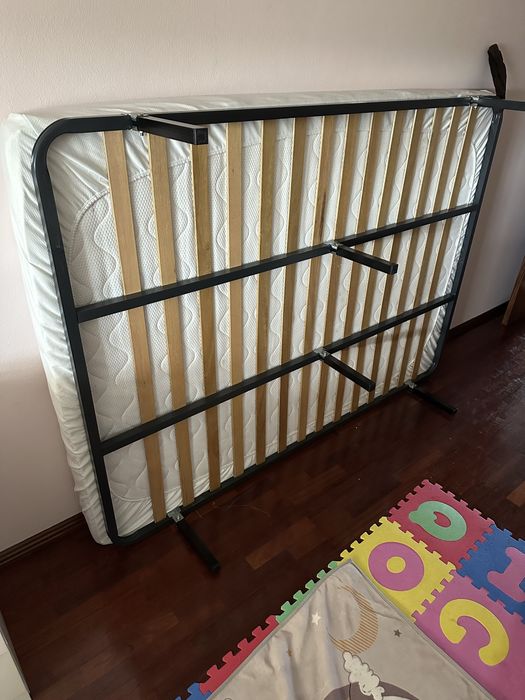 Cama  de casal 140x200 cm