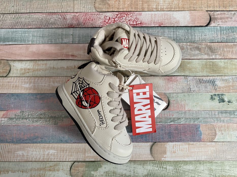 Нові хайтопи від Zara, розмір 21