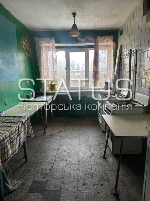 код 16267 Кімнатна в гуртожитку, цегляний будинок