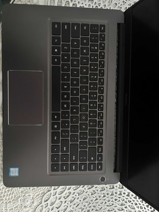 Huawei MateBook D 15.6" i5-8250U/8GB/128+1TB/Win11/ GeForce MX150