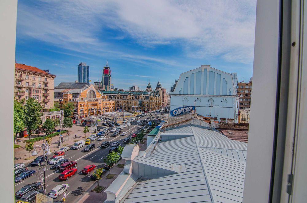 Хостел в центре Киева! Койко-место Театральная / Бассарабский рынок!