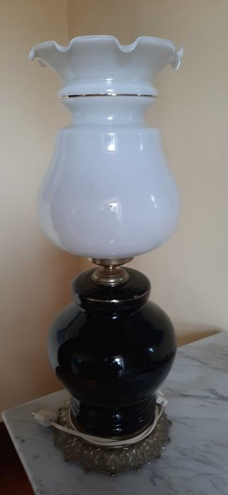 2 Candeeiros um em bronze,