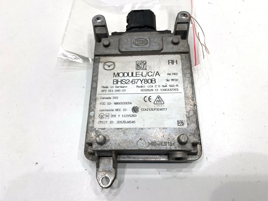 CZUJNIK MARTWEGO POLA PRAWY MAZDA 3 BM BHS2-67Y80B STEROWNIK