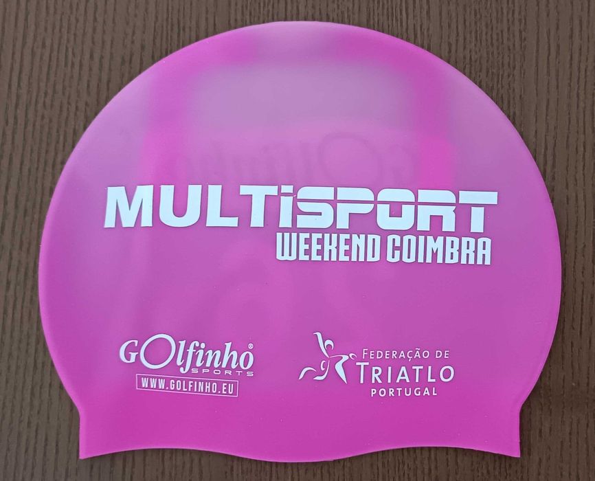 Touca de natação de silicone, Neon Night Swim - Multisport Weekend Coimbra , como nova, só usada uma vez no dia da prova.