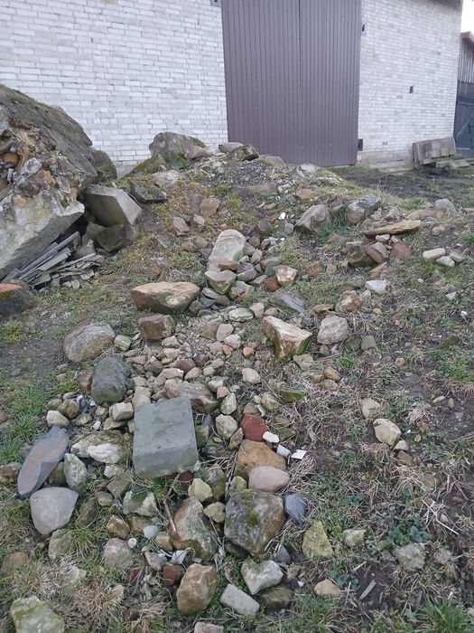 Kamień rozbiurkowy oddam gratis