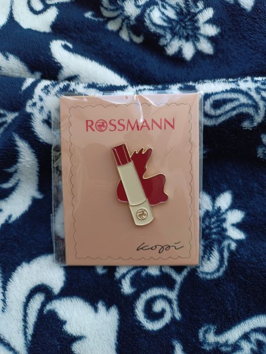 przypinka / broszka / pin szminka z Rossmanna