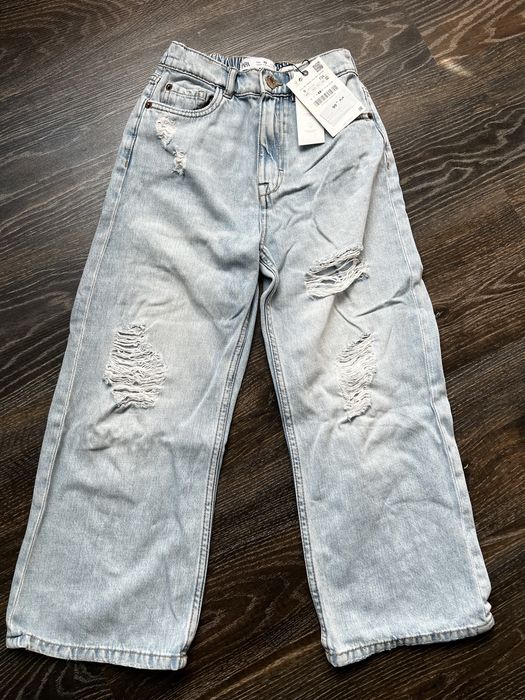 Джинси Zara на дівчинку 134 см 9 років потерті широкі