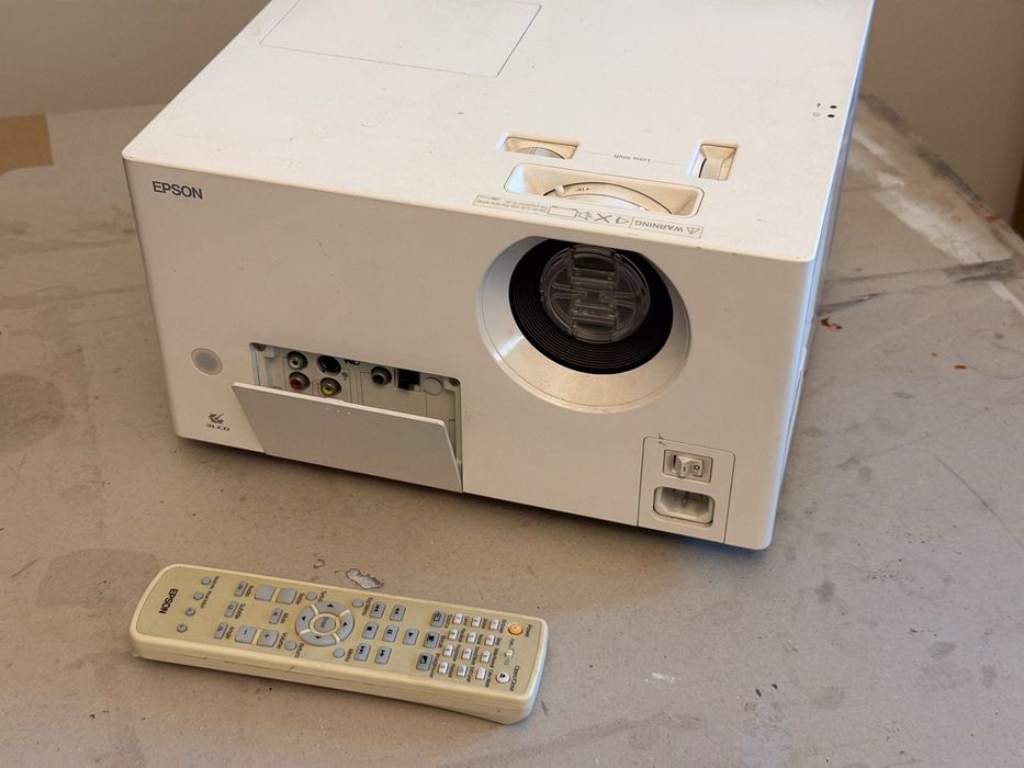 Projetor Epson MovieMate 25 (EMP-TWD1) – DVD/Colunas – P/ Peças ou Reparo