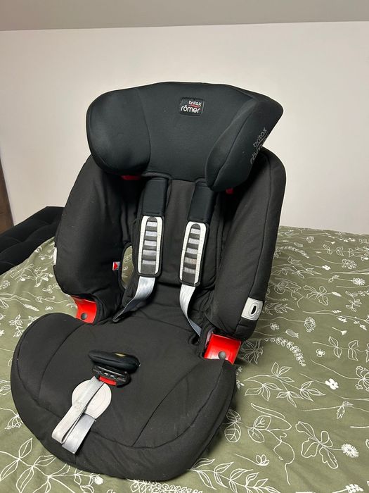 Fotelik Britax Romer 9 - 36 kg nieuszkodzony