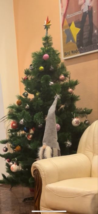 Сосна штучна 2,1 м!