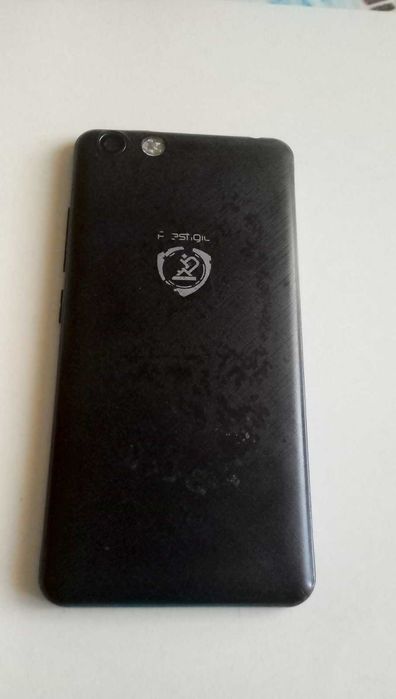 Смартфон  Prestigio Muze F3