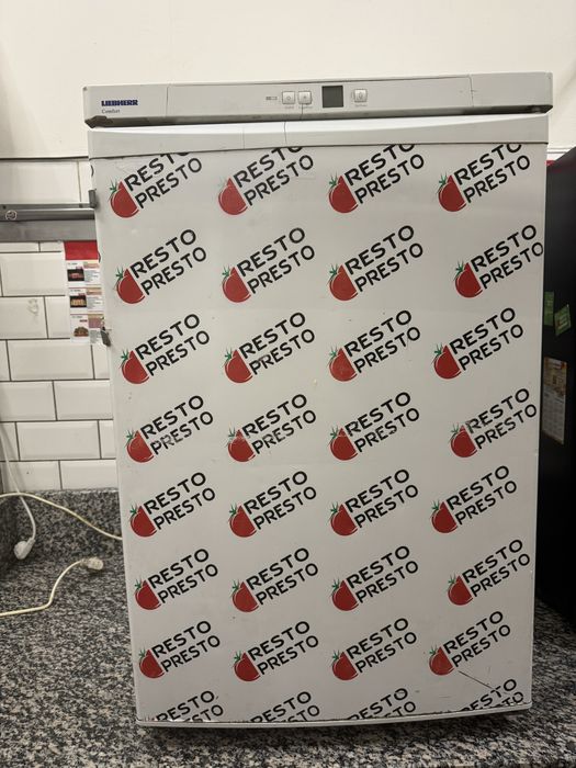 Продам маленький холодильник