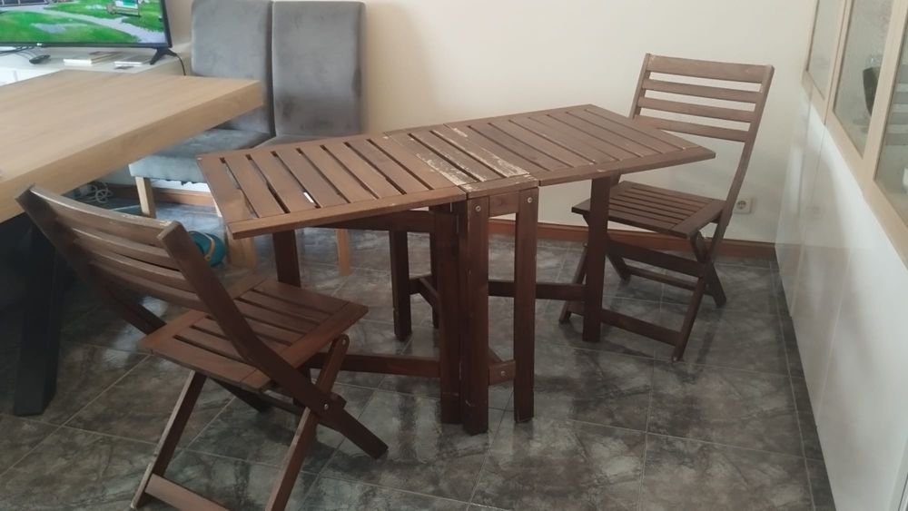 Mesa madeira com 2 cadeiras exterior