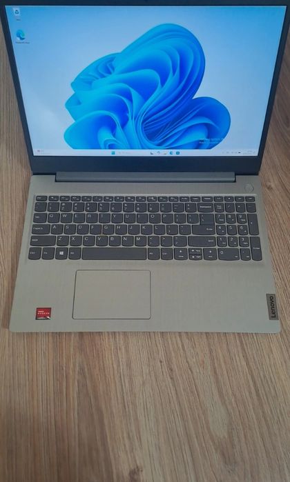 Laptop Lenovo ideapad 3