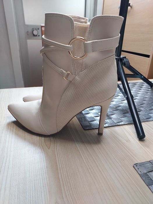 Sandalia de Noiva couro legítimo